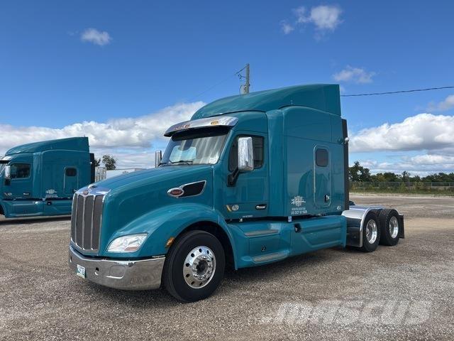 Peterbilt 579 Trekkers