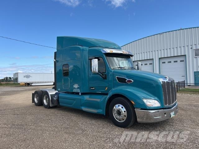 Peterbilt 579 Trekkers
