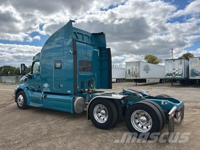 Peterbilt 579 Trekkers
