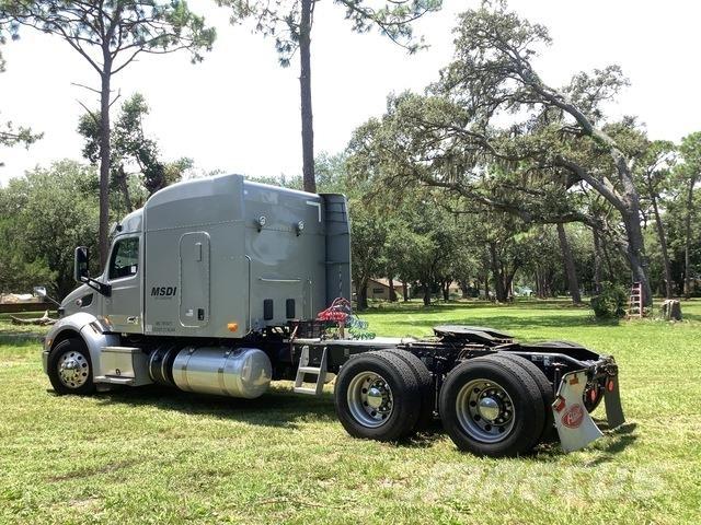 Peterbilt 579 Trekkers