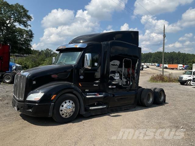 Peterbilt 579 Trekkers