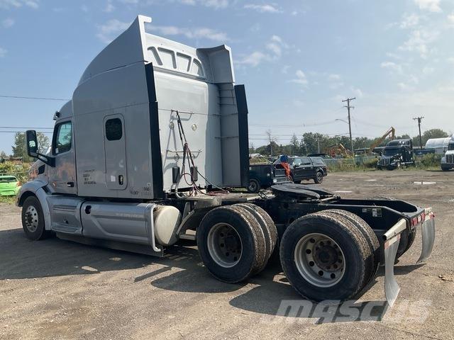 Peterbilt 579 Trekkers