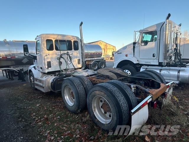 Peterbilt 579 Trekkers
