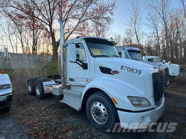 Peterbilt 579 Trekkers