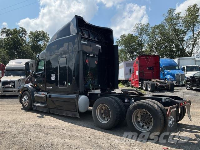 Peterbilt 579 Trekkers