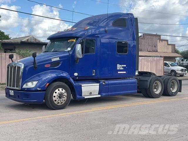 Peterbilt 587 Trekkers