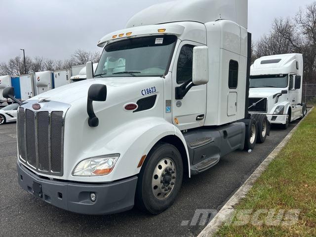 Peterbilt M579 Trekkers