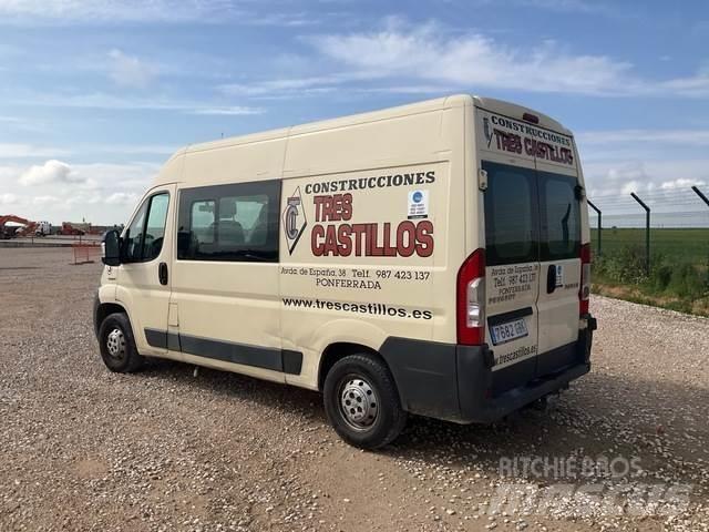 Peugeot Boxer Bakwagens met gesloten opbouw