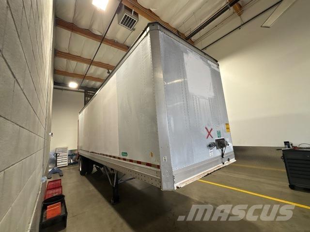  Pines Gesloten opbouw trailers