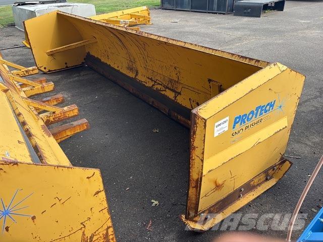  Pro-Tech Sneeuwschuivers en -ploegen