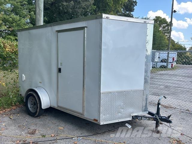  Quality Cargo Gesloten opbouw trailers