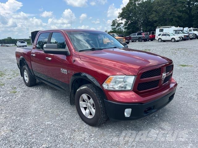 RAM 1500 Bestelwagens met open laadbak