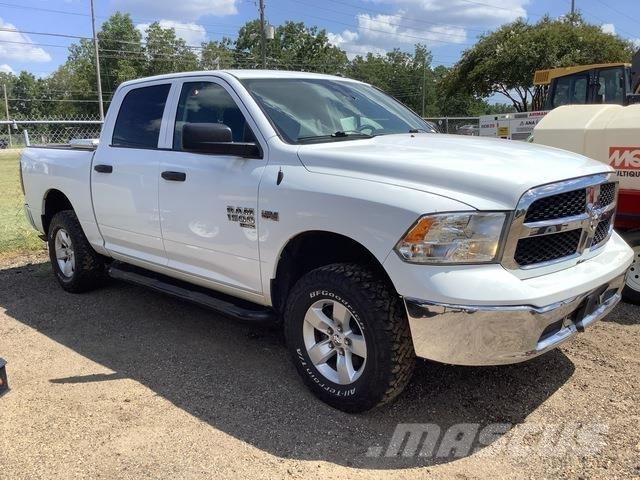 RAM 1500 Bestelwagens met open laadbak