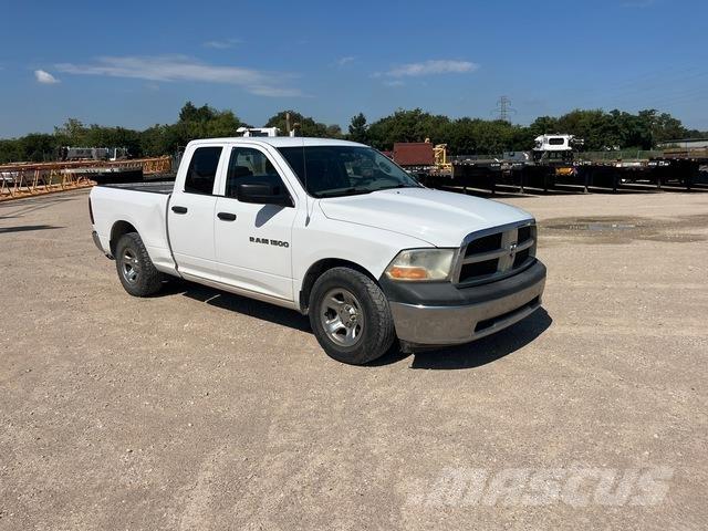 RAM 1500 Bestelwagens met open laadbak
