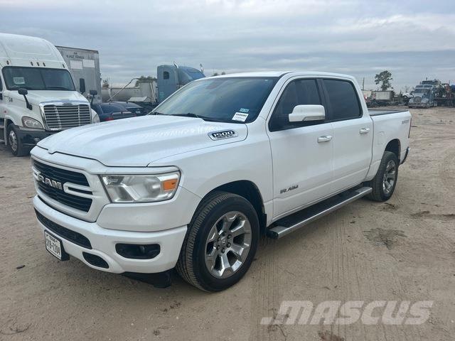 RAM 1500 Bestelwagens met open laadbak