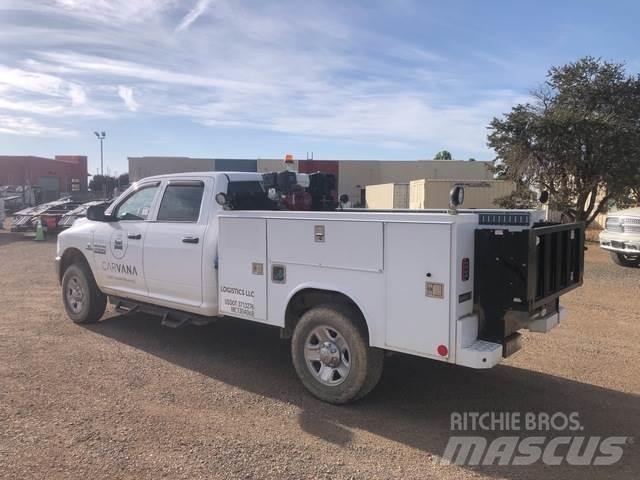 RAM 2500 Bestelwagens met open laadbak