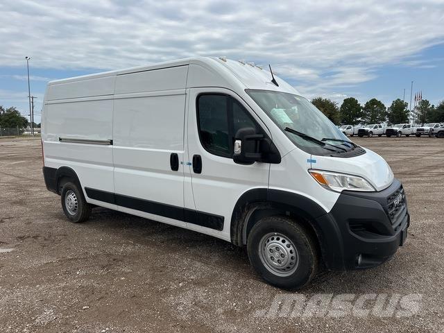 RAM 2500 Bakwagens met gesloten opbouw