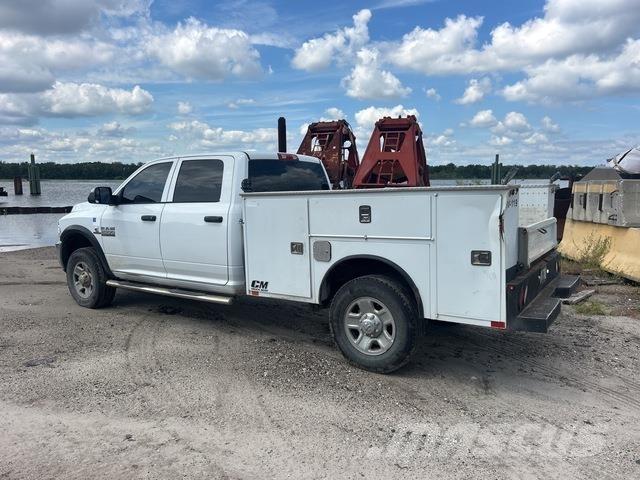 RAM 2500 Bestelwagens met open laadbak