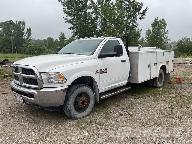 RAM 3500 Bestelwagens met open laadbak