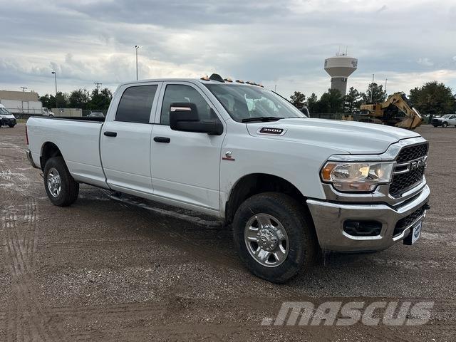 RAM 3500 Bestelwagens met open laadbak