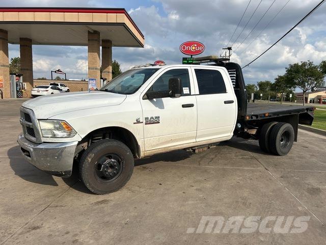 RAM 3500 Platte bakwagens