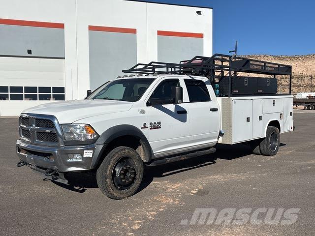 RAM 4500 Bestelwagens met open laadbak
