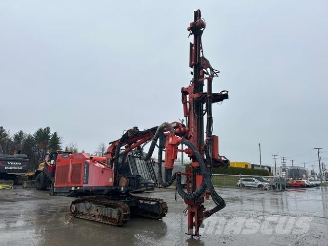 Sandvik DX800 Surface drill rigs