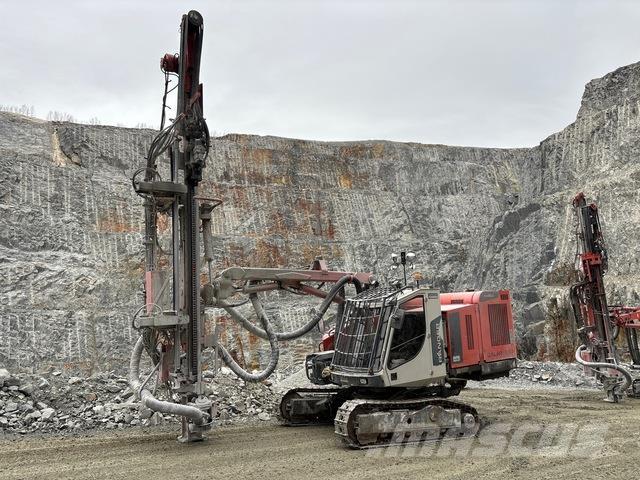Sandvik DX800R Surface drill rigs