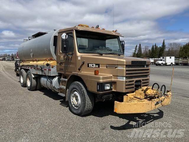 Scania 113H Betonmixers en pompen