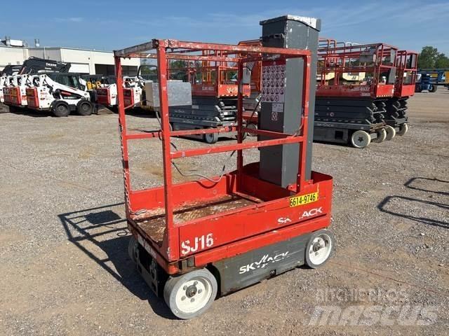 SkyJack SJ16 Personenliften en invalideliften