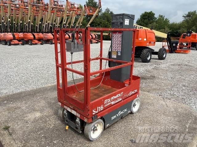 SkyJack SJ16 Personenliften en invalideliften