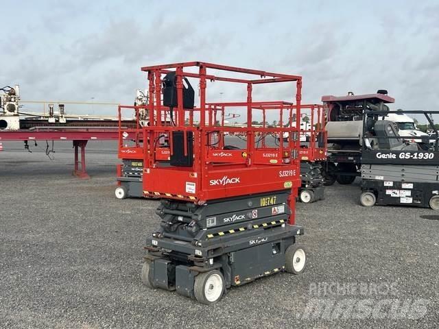 SkyJack SJ3219 Schaarhoogwerkers