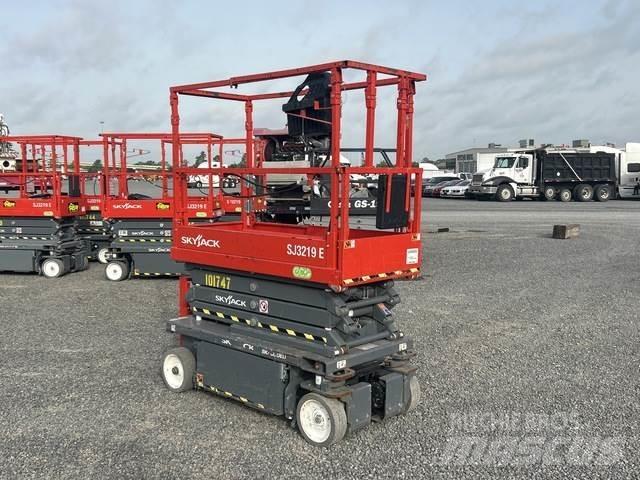 SkyJack SJ3219 Schaarhoogwerkers