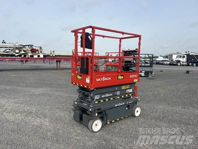 SkyJack SJ3219 Schaarhoogwerkers
