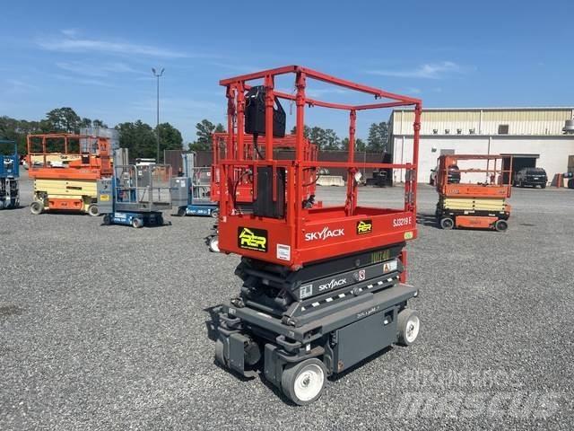 SkyJack SJ3219 Schaarhoogwerkers