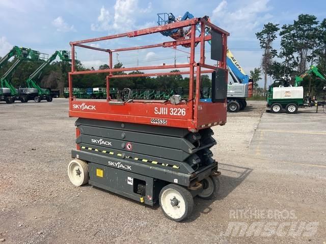 SkyJack SJ3226 Schaarhoogwerkers
