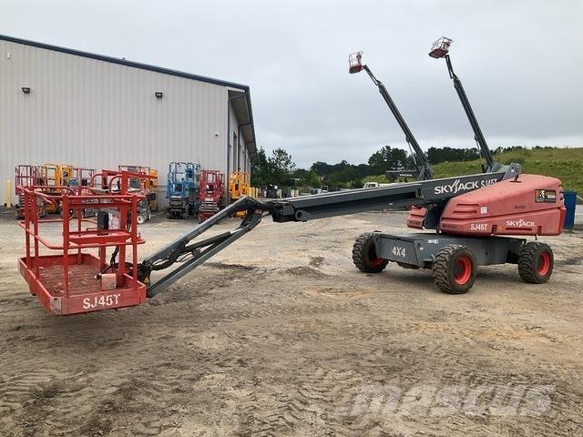 SkyJack SJ45T Telescoophoogwerkers