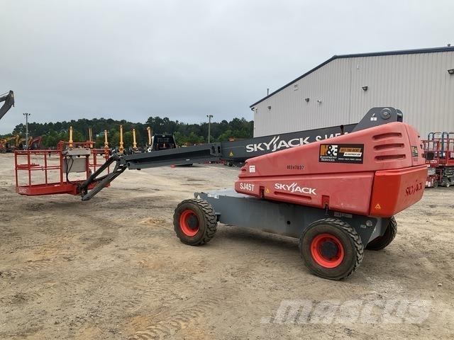 SkyJack SJ45T Telescoophoogwerkers
