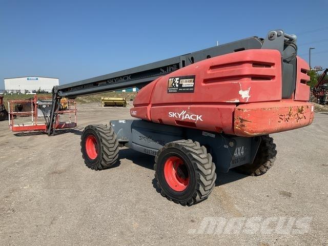 SkyJack SJ66T Telescoophoogwerkers