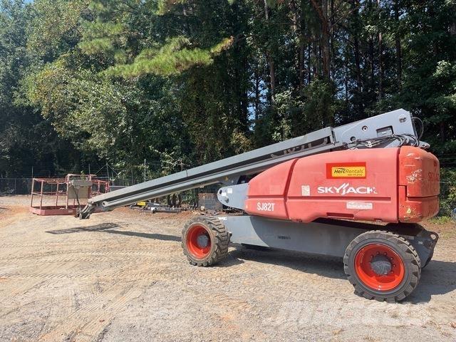 SkyJack SJ82T Telescoophoogwerkers