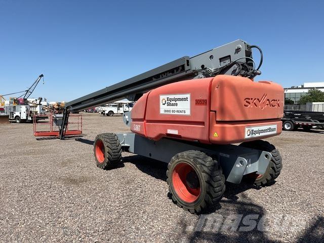 SkyJack SJ86T Telescoophoogwerkers