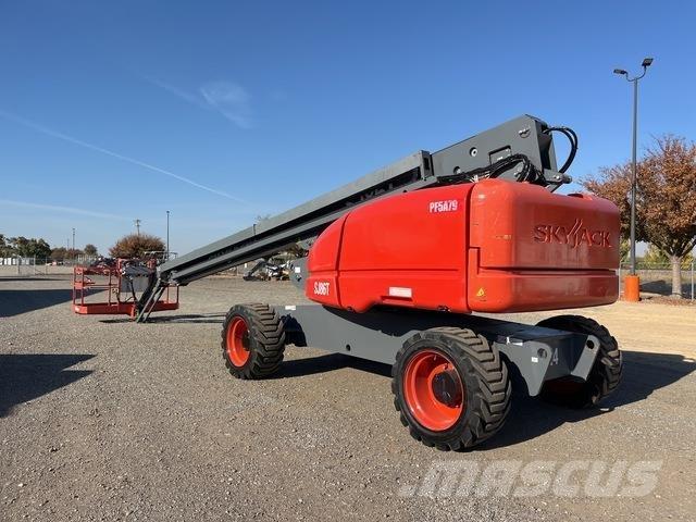 SkyJack SJ86T Knikarmhoogwerkers