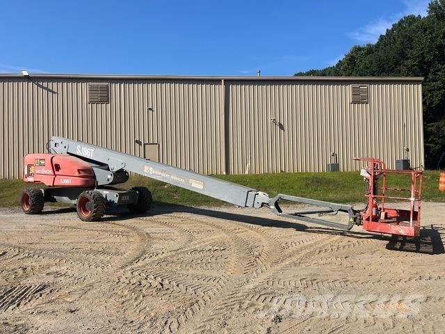 SkyJack SJ86T Telescoophoogwerkers