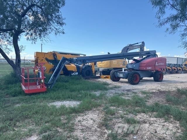 SkyJack SJ86T Telescoophoogwerkers