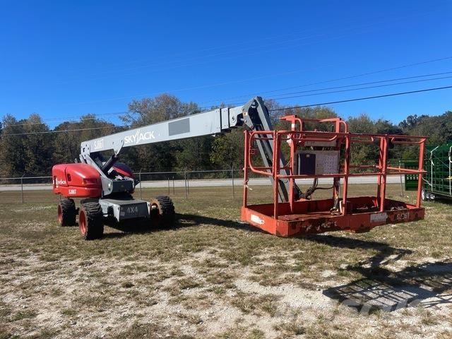 SkyJack SJ86T Telescoophoogwerkers