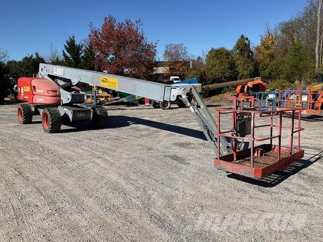 SkyJack SJ86T Telescoophoogwerkers