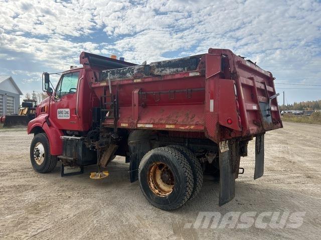 Sterling L9500 Sneeuwschuivers en -ploegen