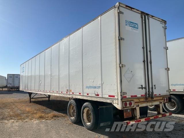 Stoughton  Gesloten opbouw trailers