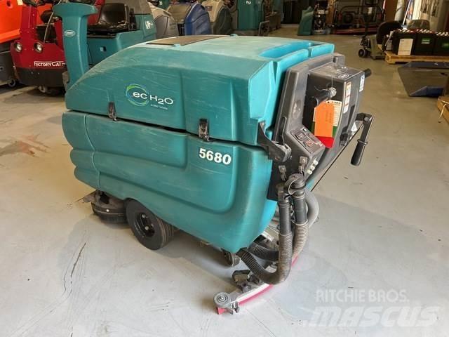 Tennant 5680 Schrobzuigmachines