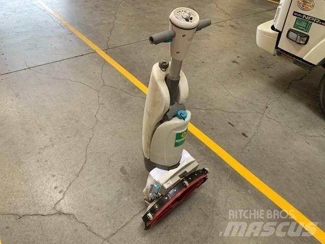 Tennant IMOPXL Schrobzuigmachines